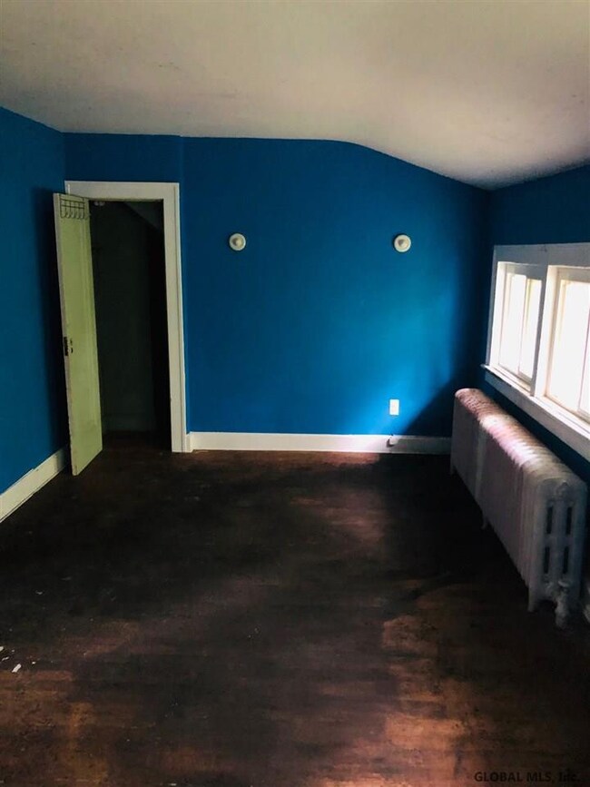 169 W Lawrence St, Albany, NY 12203 - photo 6