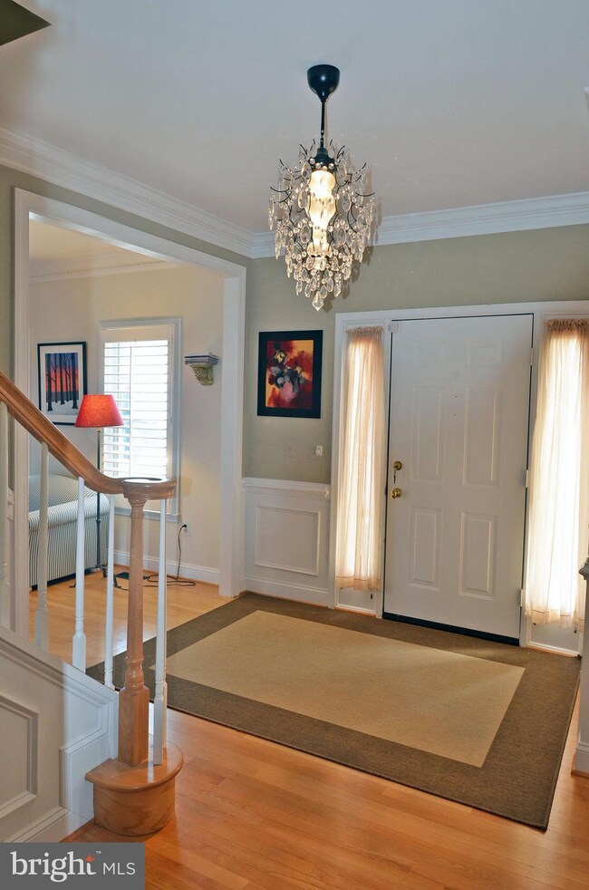 6221 Point Ct, Centreville, VA 20120 - photo 2