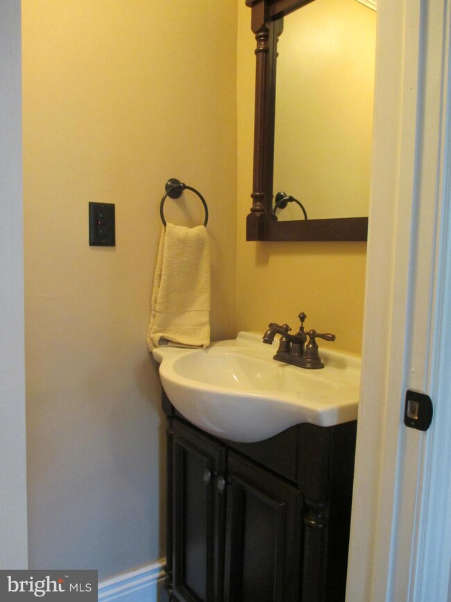 116 E Main St, Burkittsville, MD 21718 - photo 7