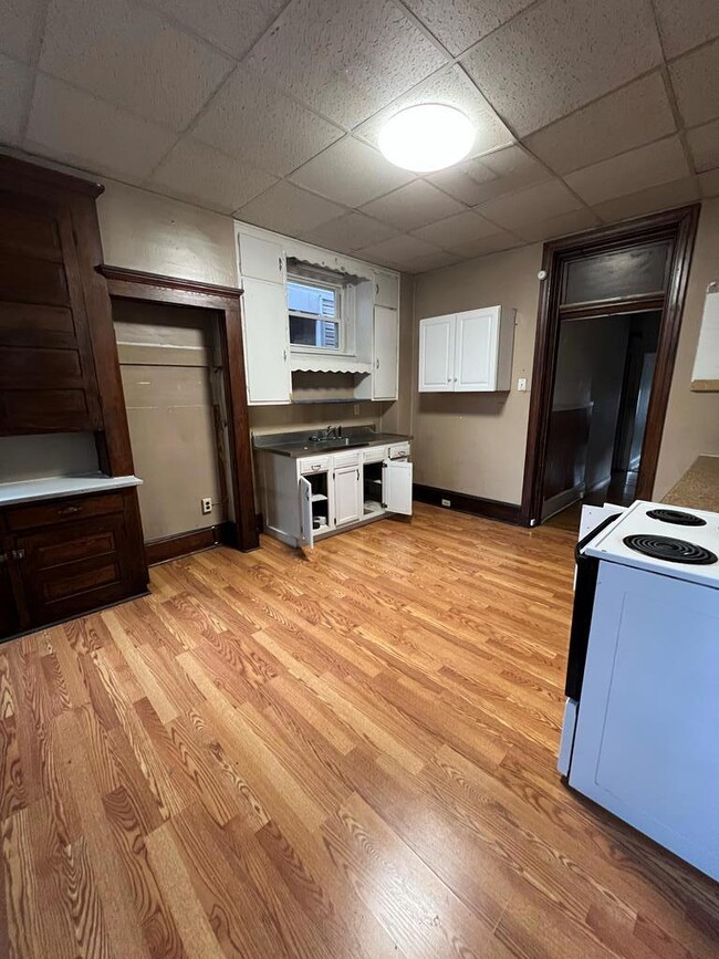 908 Mifflin St, Huntingdon, PA 16652 - photo 3