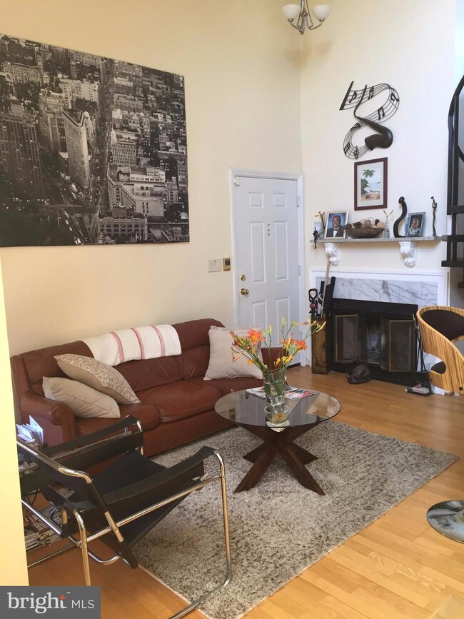 923 Westhaven Dr unit 304, Bowie, MD 20721 - photo 2