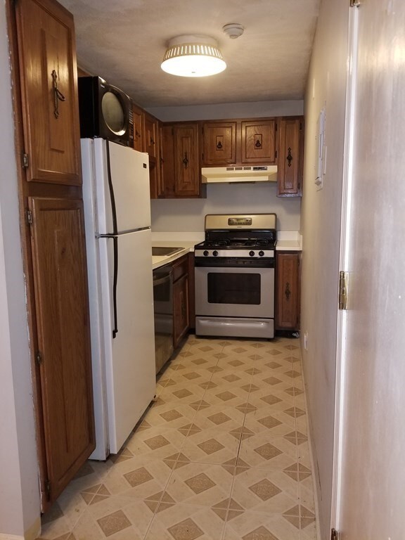 9 Kenmar Dr unit 6, Billerica, MA 01821 - photo 4