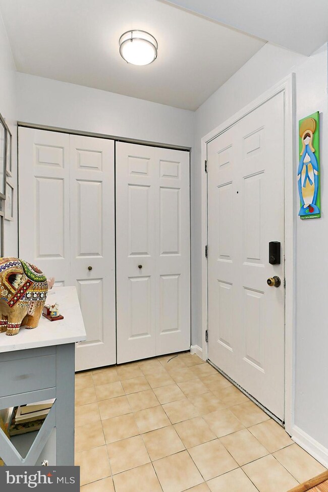 13511 Orchard Dr unit 3511, Clifton, VA 20124 - photo 4