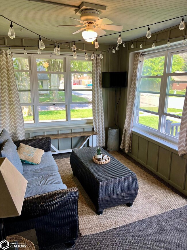 202 2nd Ave NE, Clarion, IA 50525 - photo 4