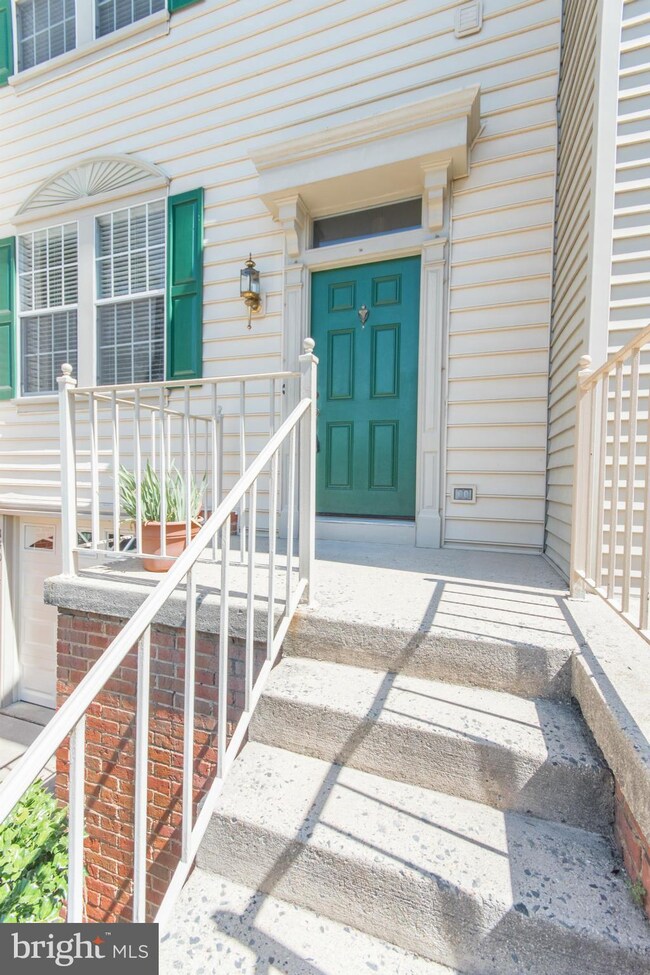 14014 Winding Ridge Ln, Centreville, VA 20121 - photo 4