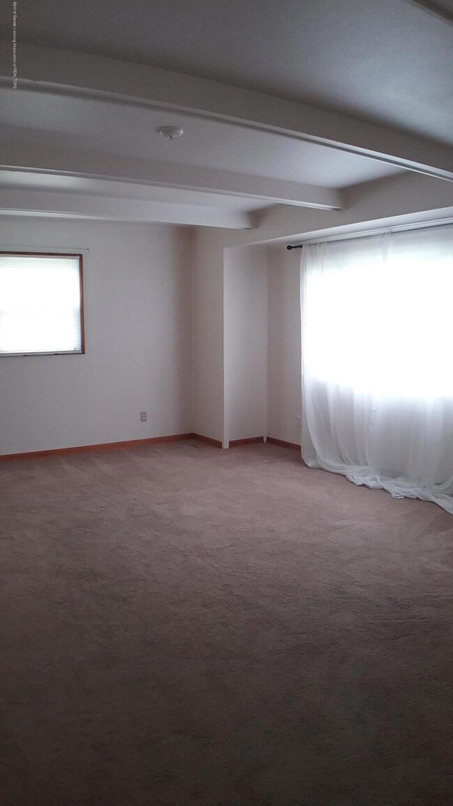 904 livingroom 3