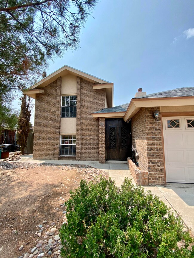 14010 Glenosa Dr, Horizon City, TX 79928 - photo 7