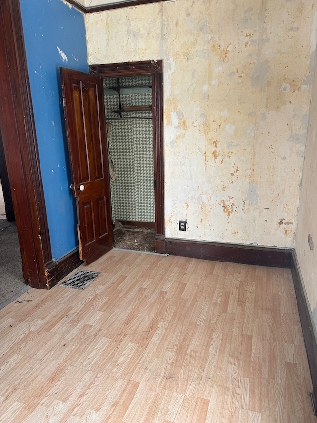 916 W Front St, Bloomington, IL 61701 - photo 4