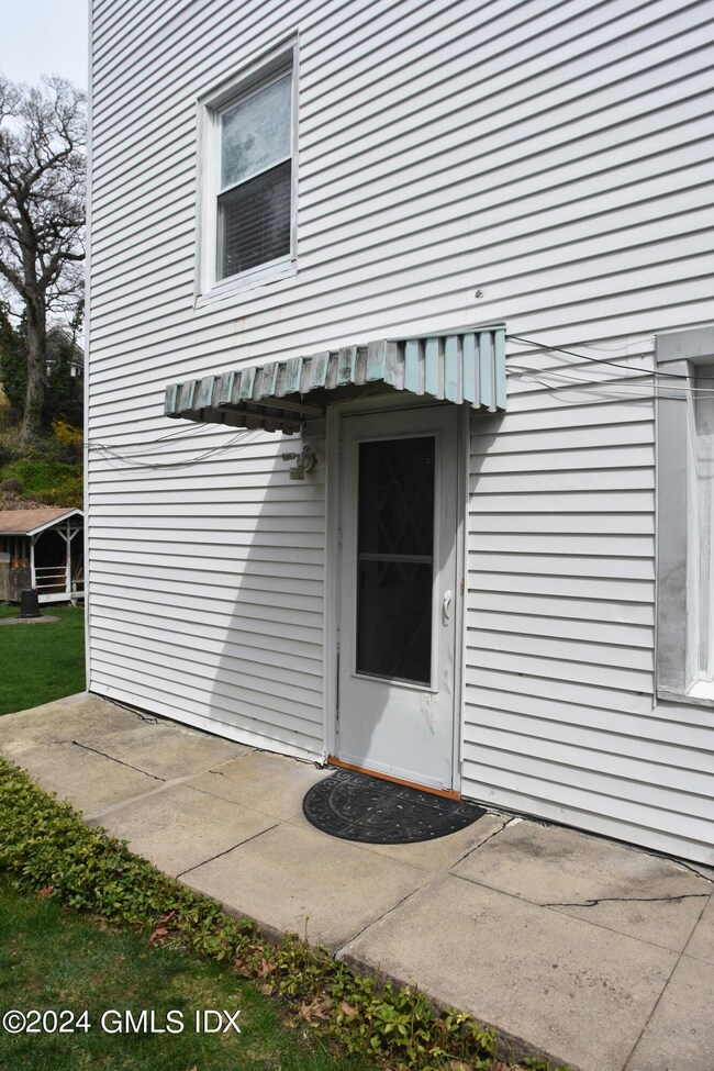 244 Davis Ave unit 1, Greenwich, CT 06830 - photo 2