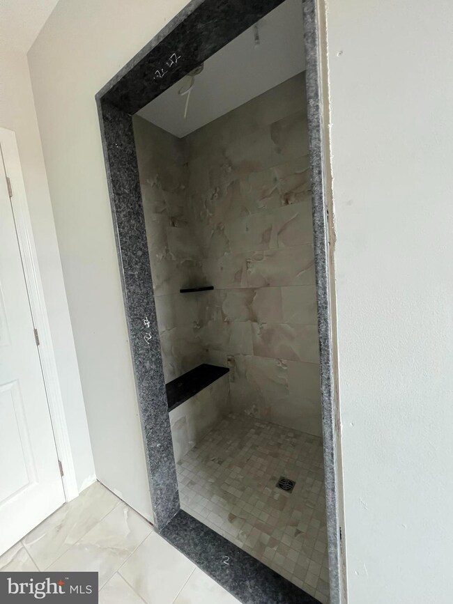 1012 Antonio Dr unit 42, Reading, PA 19605 - photo 7