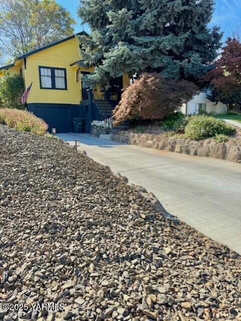 2308 Eleanor St, Yakima, WA 98902 - photo 2
