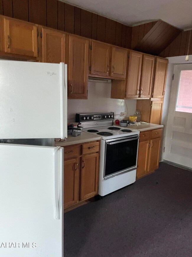 233 W Main St, Everett, PA 15537 - photo 4