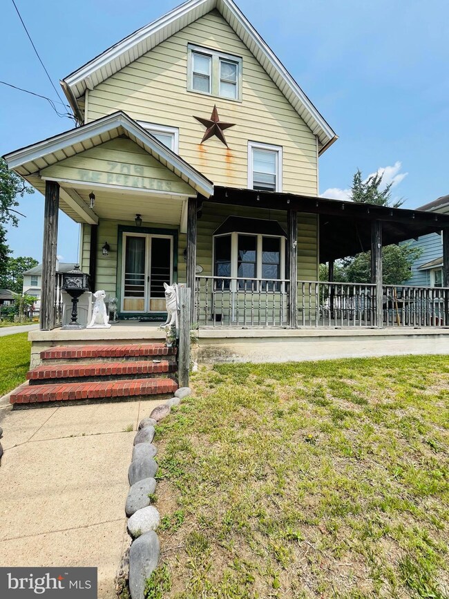 709 Bridgeboro St, Riverside, NJ 08075 - photo 2