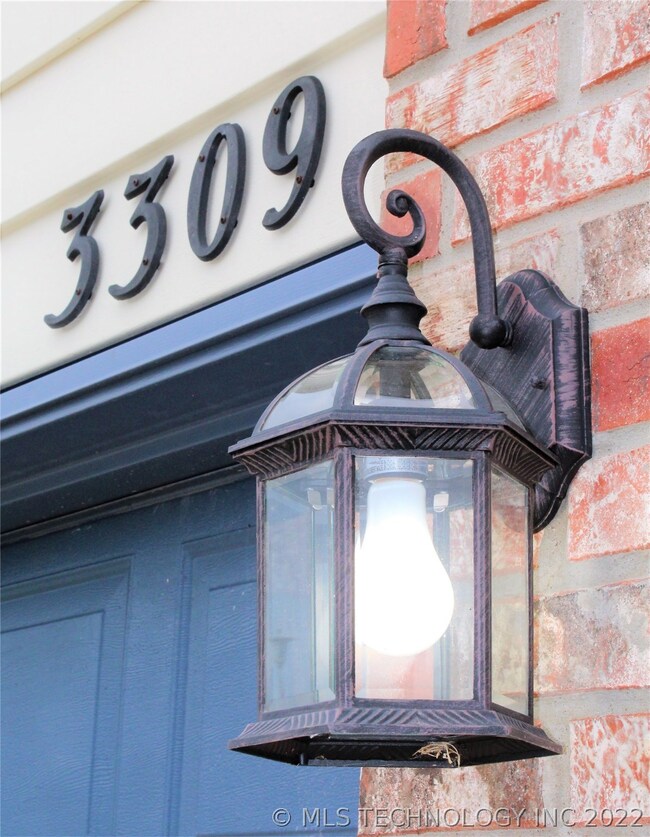 3309 N 4th St, Broken Arrow, OK 74012 - photo 2