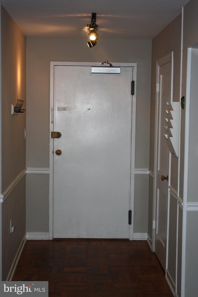 6608 Potomac Ave unit A1, Alexandria, VA 22307 - photo 4