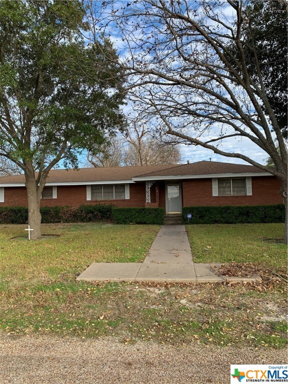 521 Curtis Ave, Troy, TX 76579 - photo 2