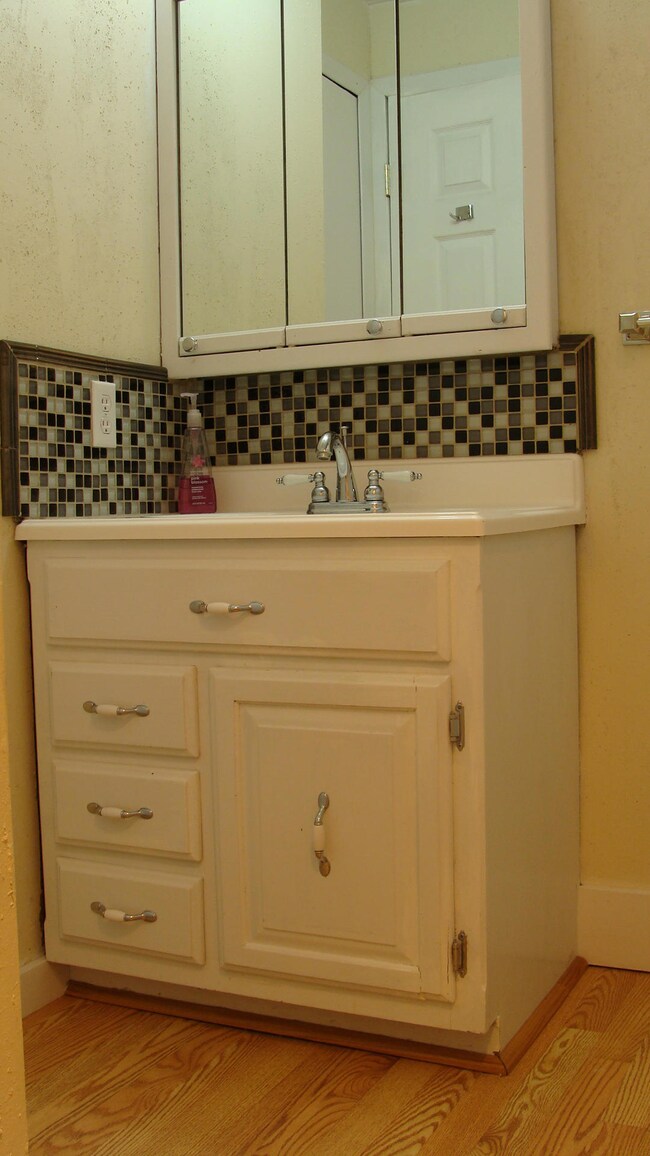 Bathroom2