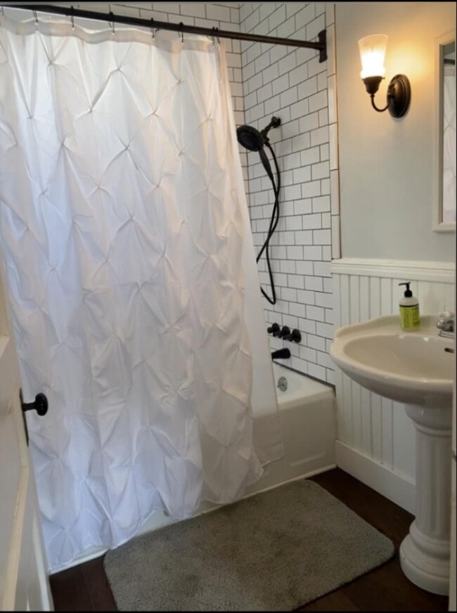 210 N Kalamazoo Ave, Marshall, MI 49068 - photo 6