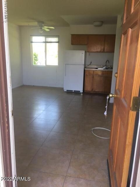 Entrance to living room - Copy