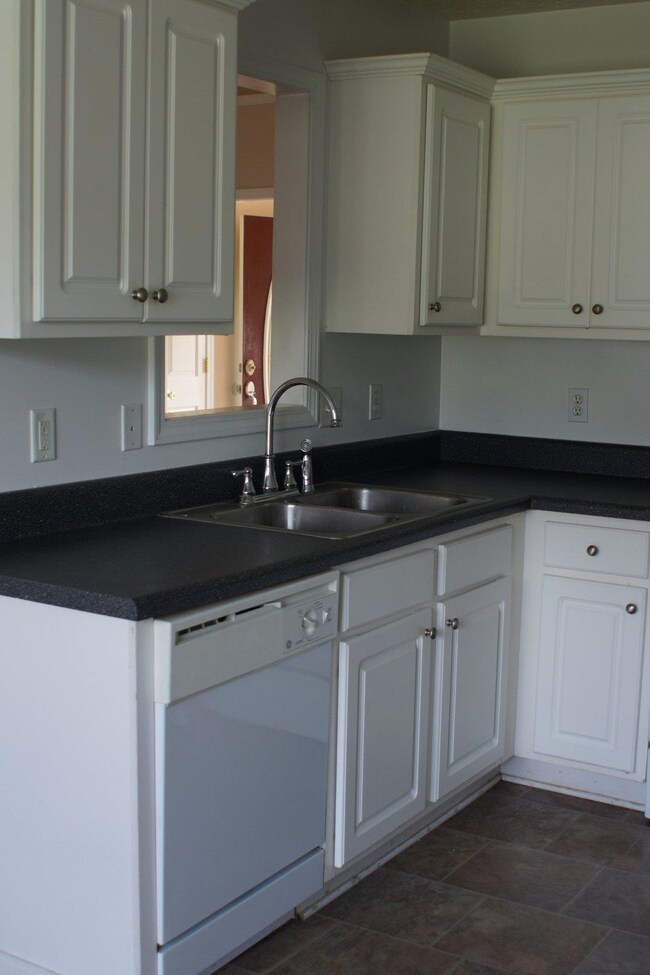 100 Miles Dr, Portland, TN 37148 - photo 7