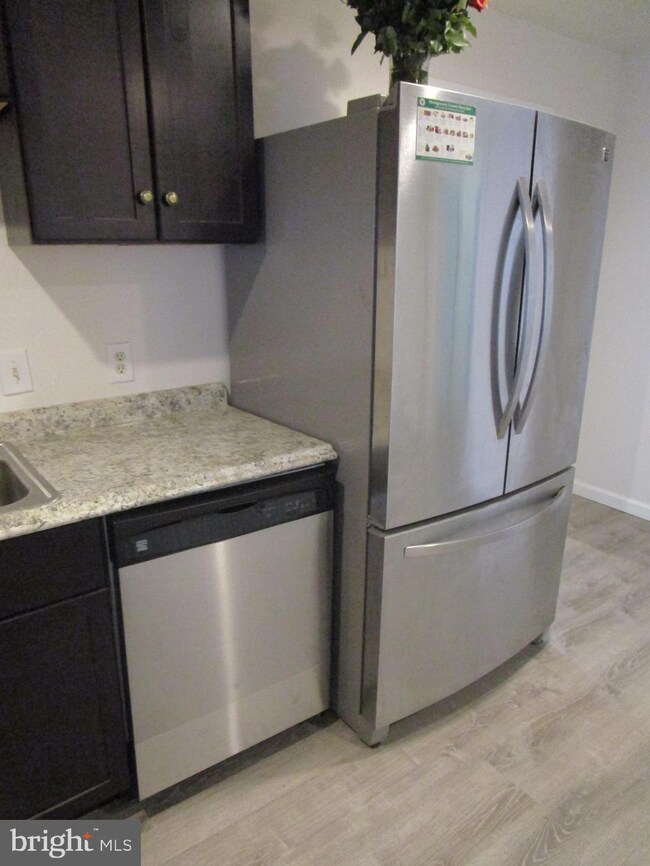 12228 Valleywood Dr, Silver Spring, MD 20902 - photo 4