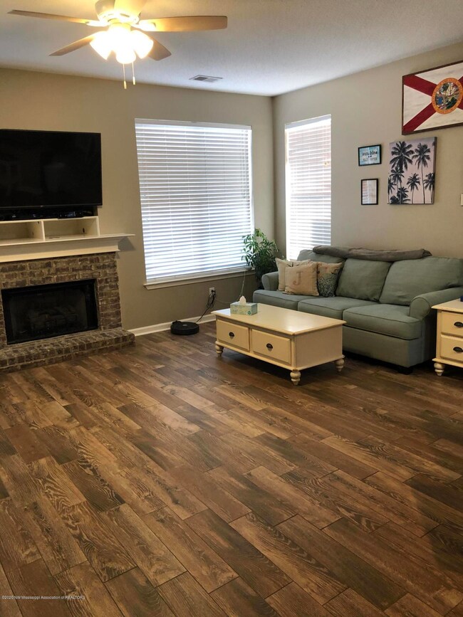 family room 979 Classic Cove
