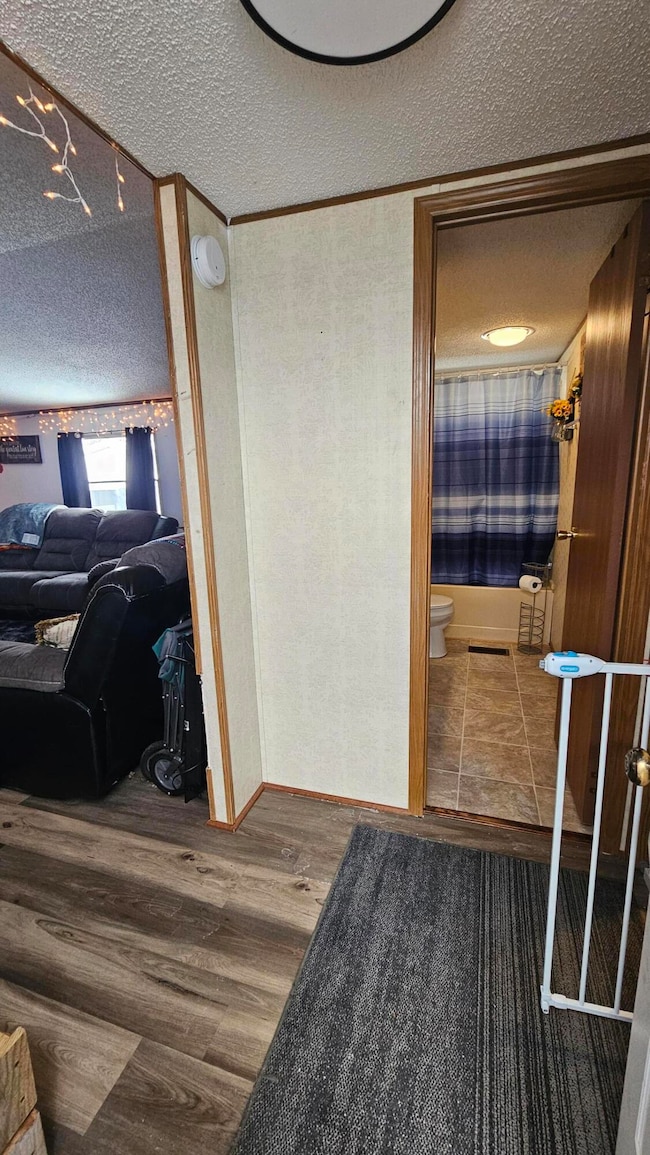 512 E 2nd St, Wilton, IA 52778 - photo 6