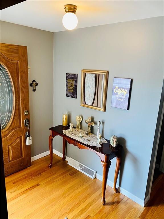 4660 Chapel Dr, Columbus, IN 47203 - photo 6