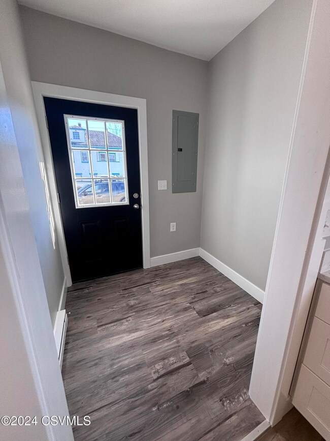 937 N Front St, Milton, PA 17847 - photo 7