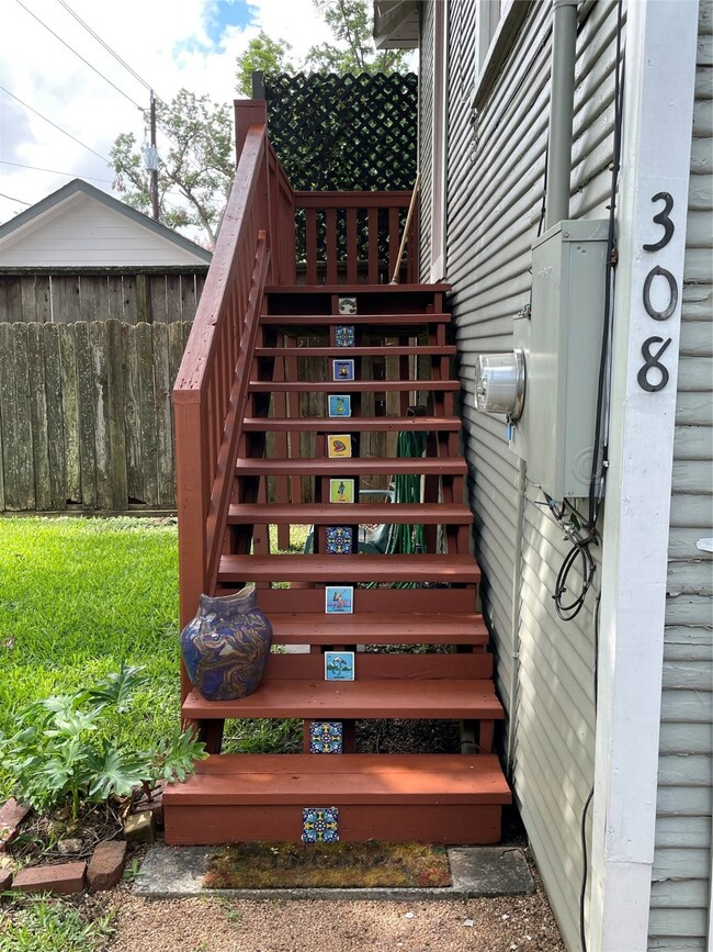 308 E 23rd St, Houston, TX 77008 - photo 2