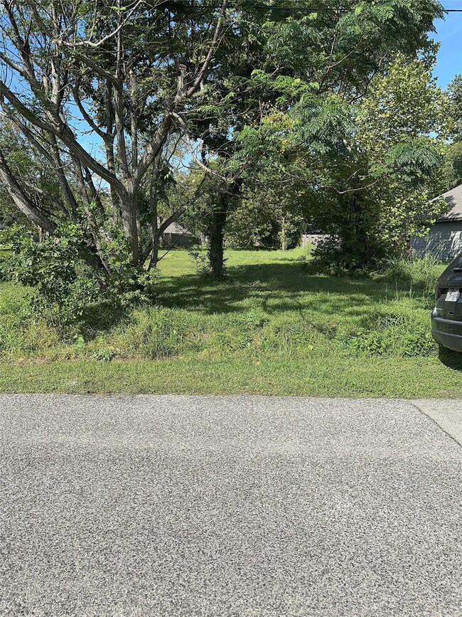 7103 Hoffman St, Houston, TX 77028 - photo 4