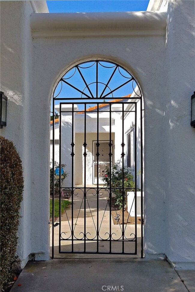 5494 Paseo Del Lago E unit A, Laguna Woods, CA 92637 - photo 2