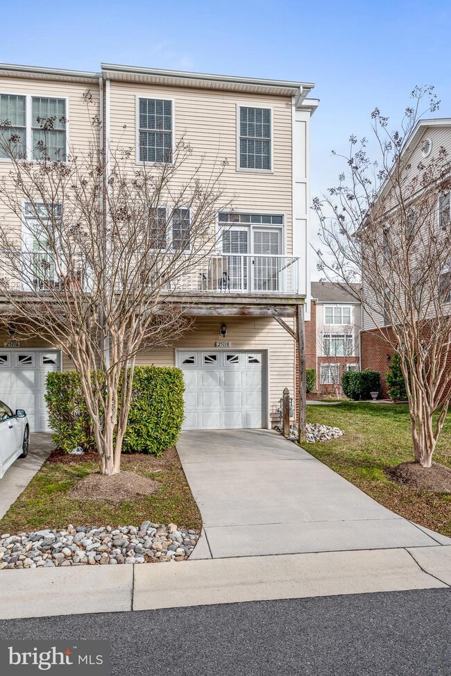 25118 Neptune Terrace, Chantilly, VA 20152 - photo 4