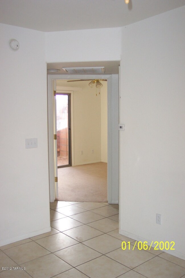 3022 N Geronimo Ave unit 10, Tucson, AZ 85705 - photo 2