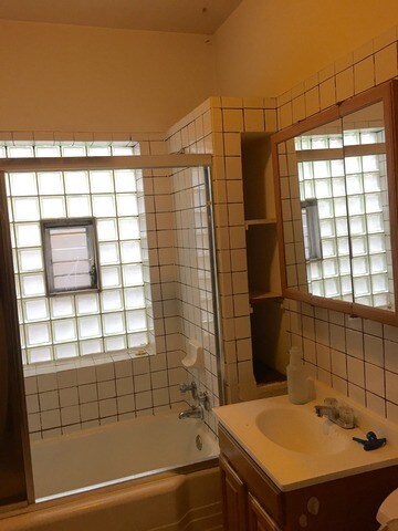 6134 N Mozart St, Chicago, IL 60659 - photo 5