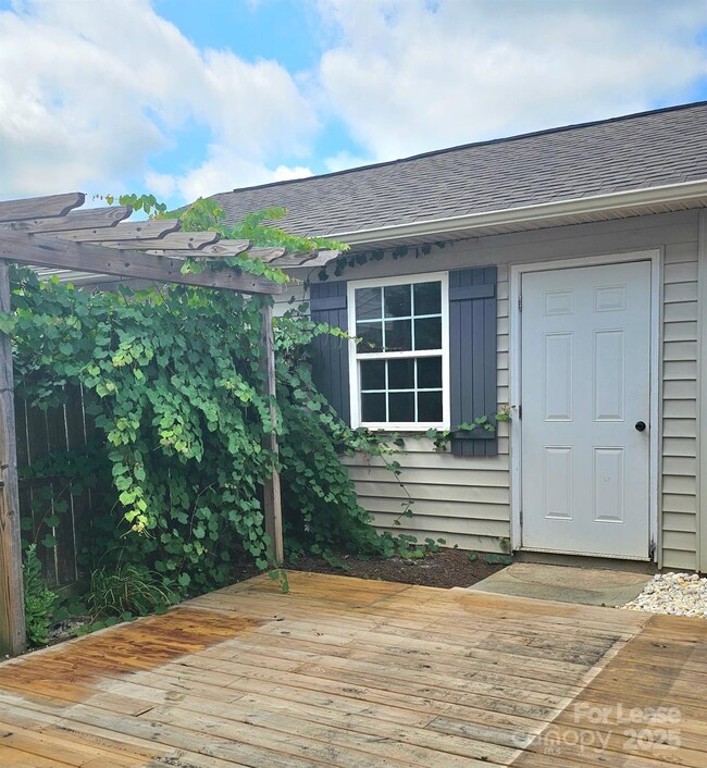 11442 Charles Towne Way, Midland, NC 28107 - photo 4