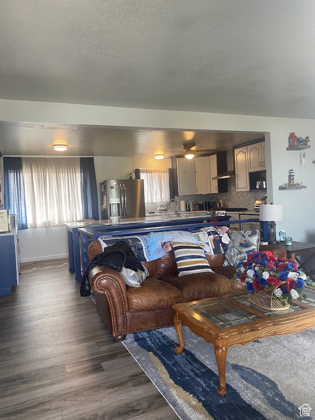 6489 W Castle View Dr, West Valley City, UT 84128 - photo 4