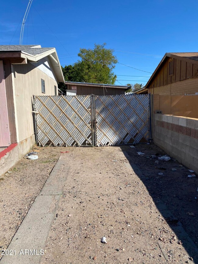 9253 N 19th Ave, Phoenix, AZ 85021 - photo 2