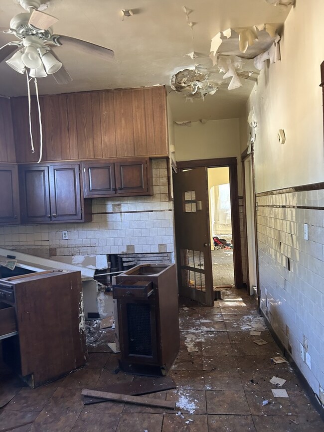 11576 S State St, Chicago, IL 60628 - photo 6