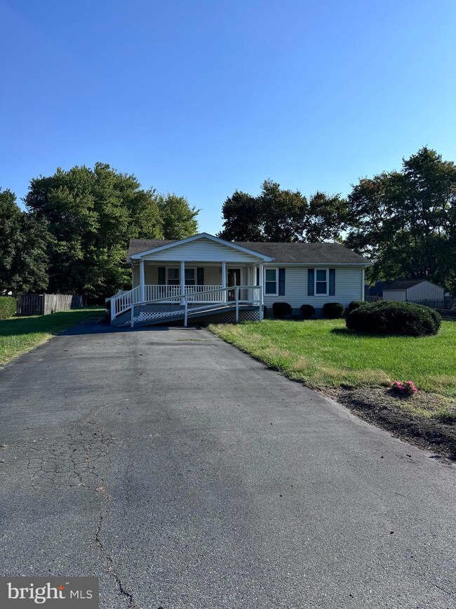 906 Cloverfields Dr, Stevensville, MD 21666 - photo 2