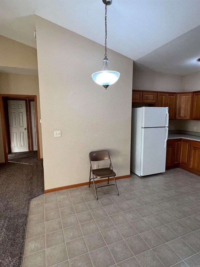 2623 Orchard Dr unit 5, Cedar Falls, IA 50613 - photo 7