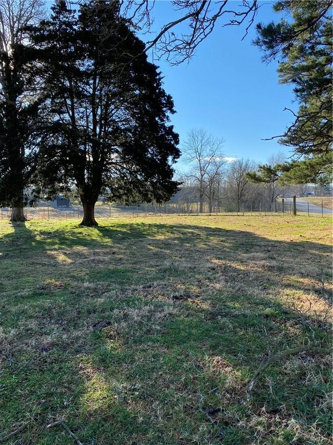 16256 Logan Rd, Siloam Springs, AR 72761 - photo 2