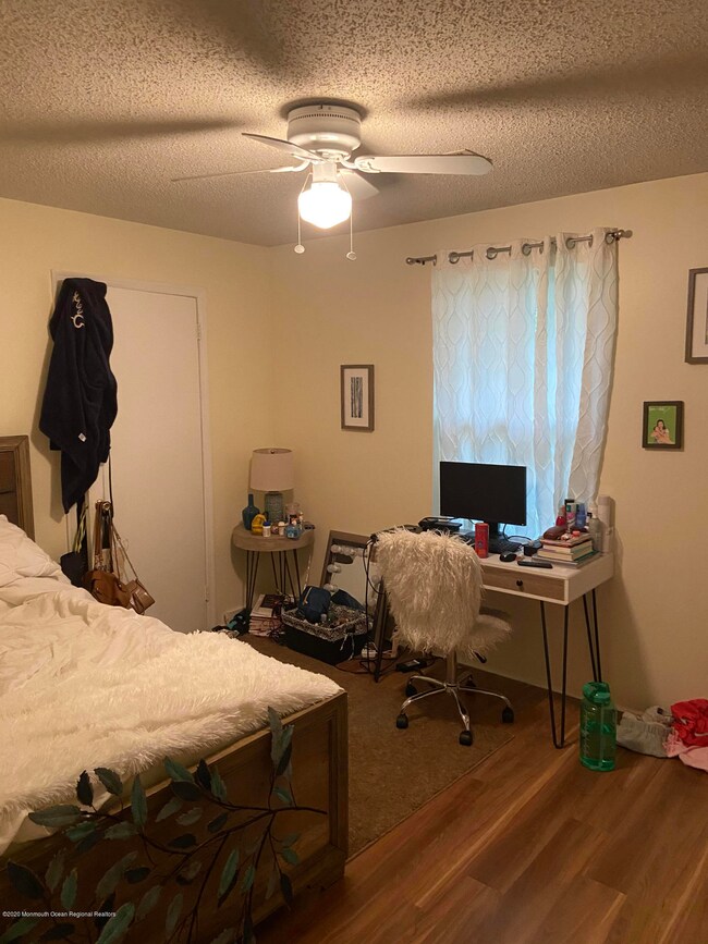 17-6 Augusta Ct unit 6, Freehold, NJ 07728 - photo 3