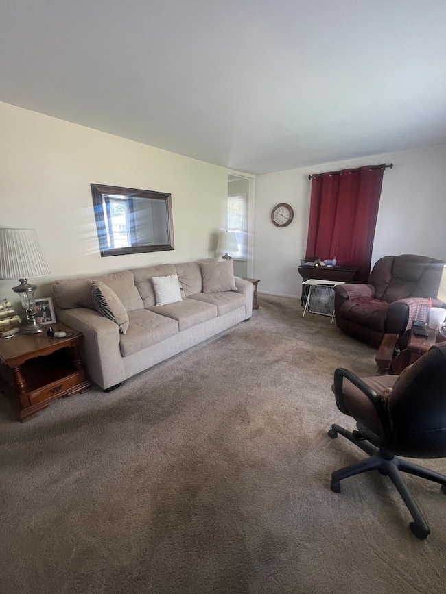 2201 Wren Ln, Rolling Meadows, IL 60008 - photo 2