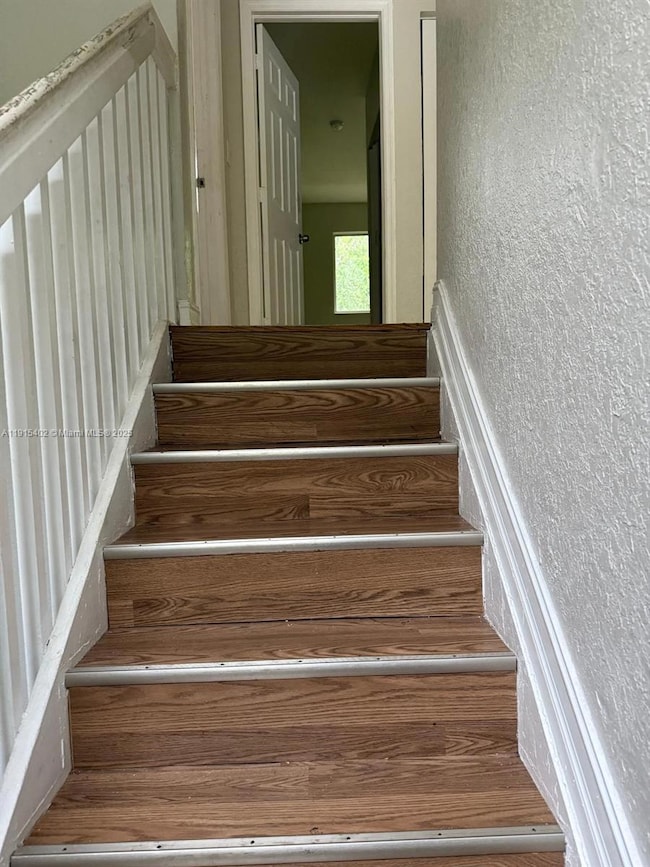 657 SW 10th St, Homestead, FL 33034 - photo 6