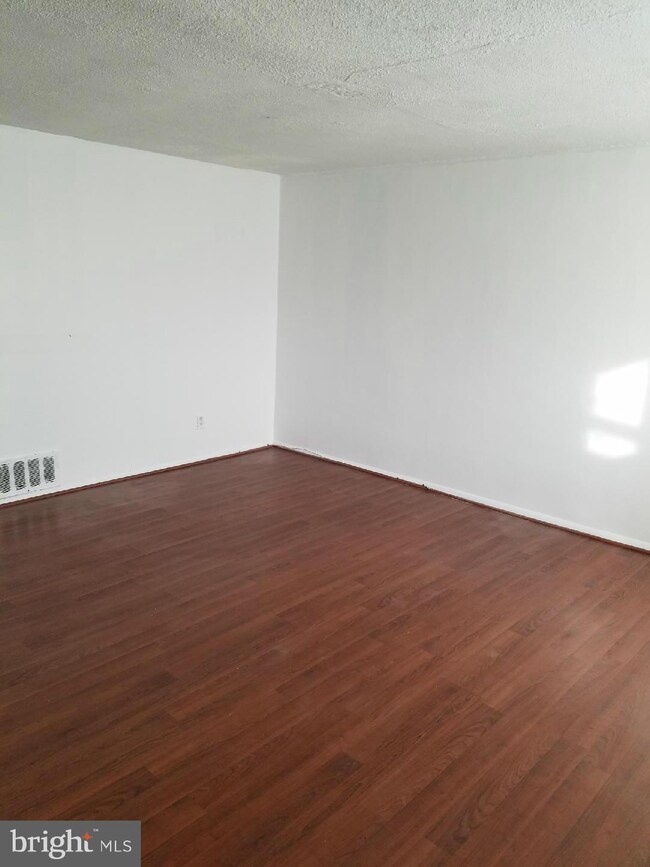 2429 Harriet Ave, Baltimore, MD 21230 - photo 5