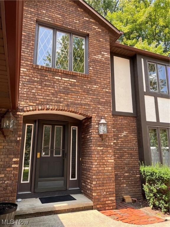 11280 Villa Grande Dr, North Royalton, OH 44133 - photo 2