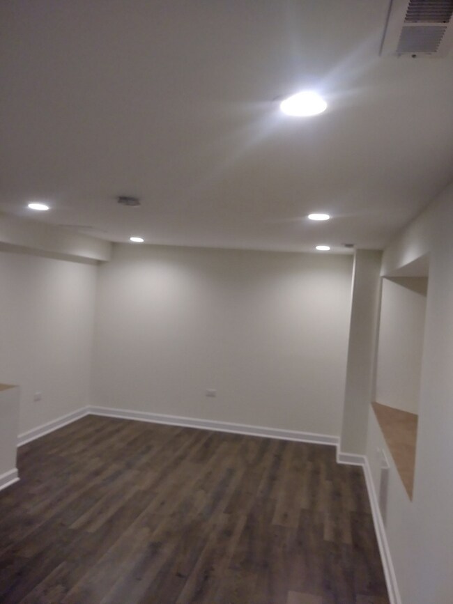 925 Manchester Ave, Westchester, IL 60154 - photo 2