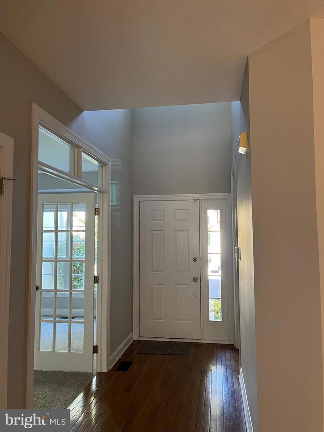 46 Overlook Cir unit 46, Berwyn, PA 19312 - photo 5