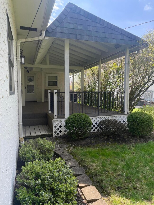 1033 Bronwyn Ave, Columbus, OH 43204 - photo 5